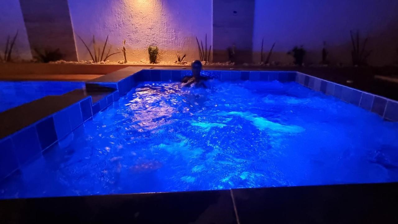 Villa Bolati, Avec Piscine, Jacuzzi, Jardin Et Vue Bonoua 외부 사진